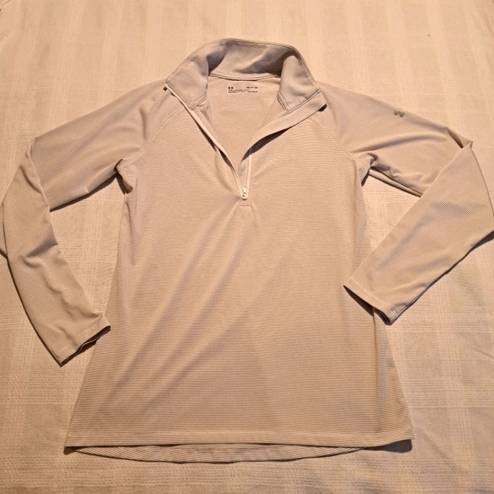 Under Armour men's size small loose fine stripe 1/2 zip shirt,